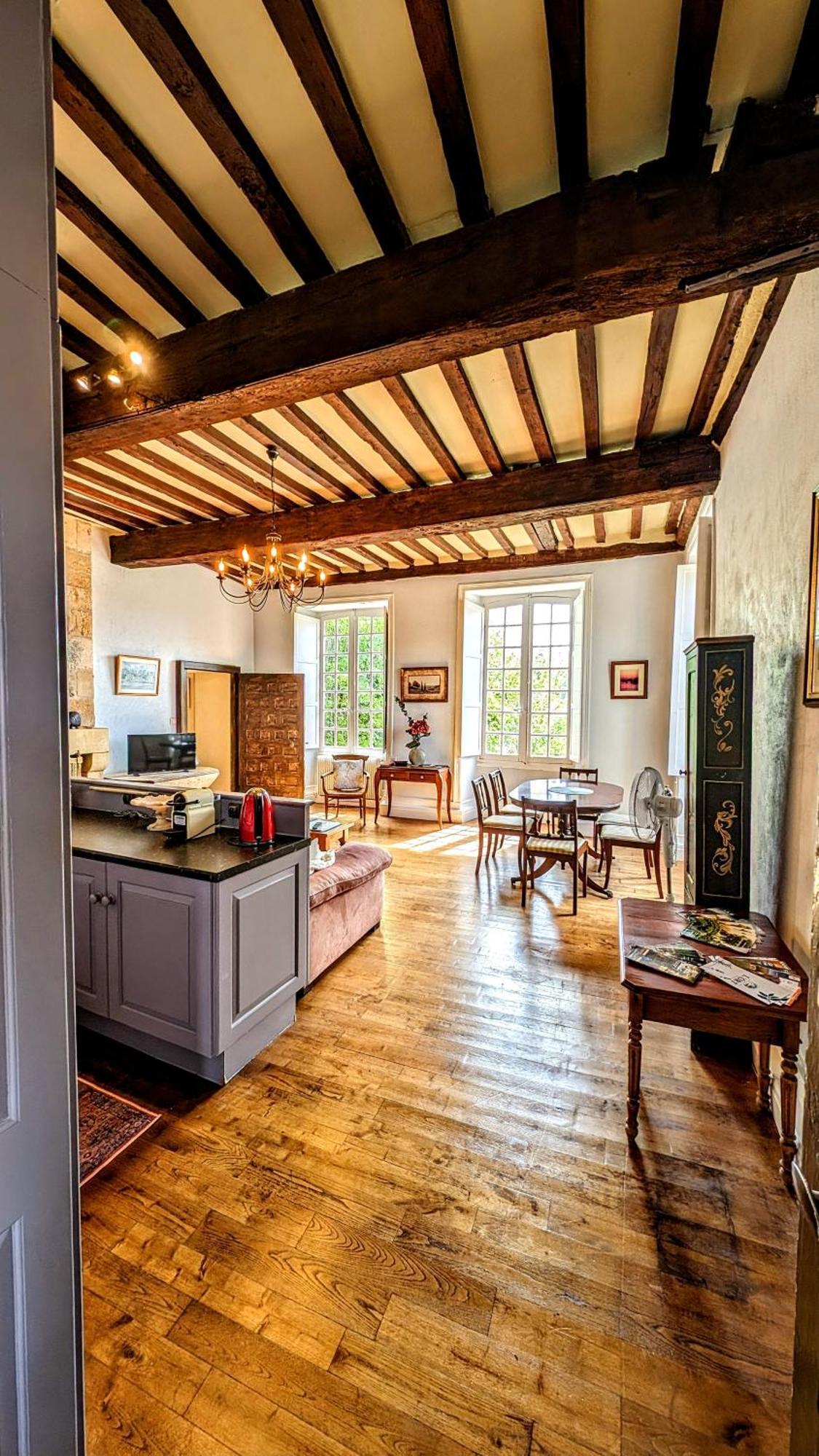 Centrally Located Sarlat Apartment With Medieval Town Views Екстер'єр фото